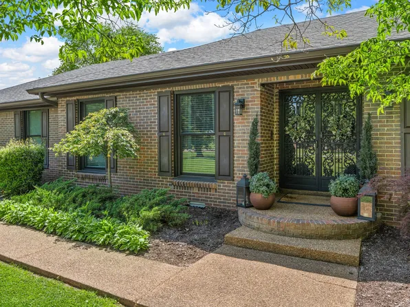 5015 Lakeridge Dr, Old Hickory, TN 37138