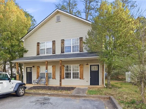 103 Lilli Ln, Woodstock, GA 30188