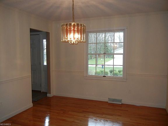 4th image of 3405 Laurel Glenn Dr
