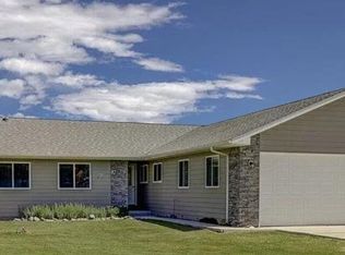 13 Shoshone River Dr, Cody, WY 82414
