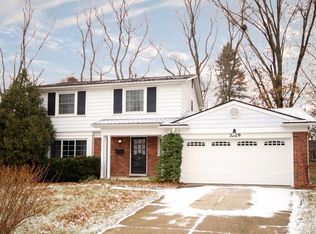 3229 Farmbrook Ct, Ann Arbor, MI 48108