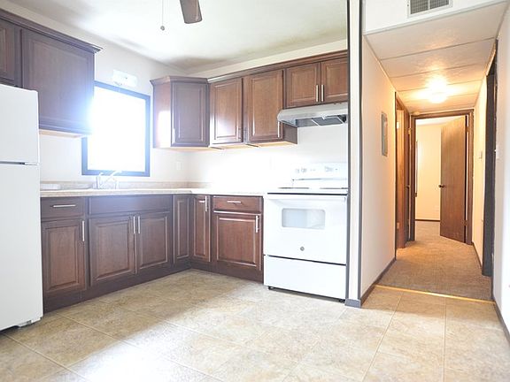 3rd image of 206 Goulding St APT 2