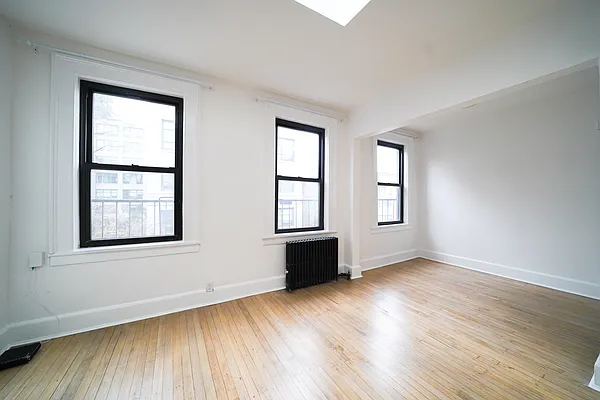 Rented by Sterling Realty Solution Inc | media 2