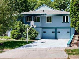 419 Elmira St, Iowa City, IA 52245