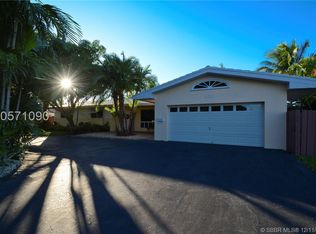 422 N Rainbow Dr, Hollywood, FL 33021