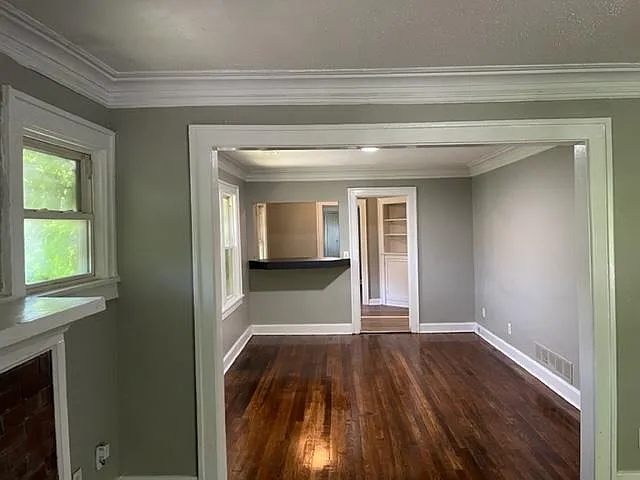 3 bed, 1050 sqft, $950 — Photo 4