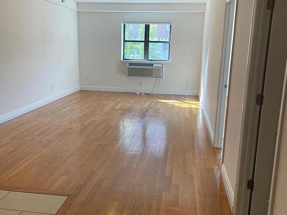3rd image of 2760 Decatur Ave #3B