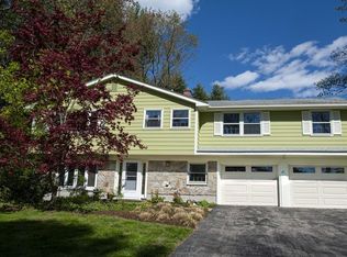 47 Ledgewood Rd, Framingham, MA 01701