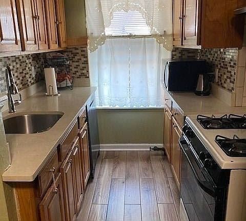 3rd image of 115-24 227th St