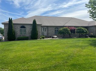 537 Shadydale Dr, Canfield, OH 44406