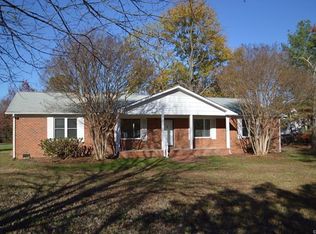 5404 Wintercreek Dr, Glen Allen, VA 23060