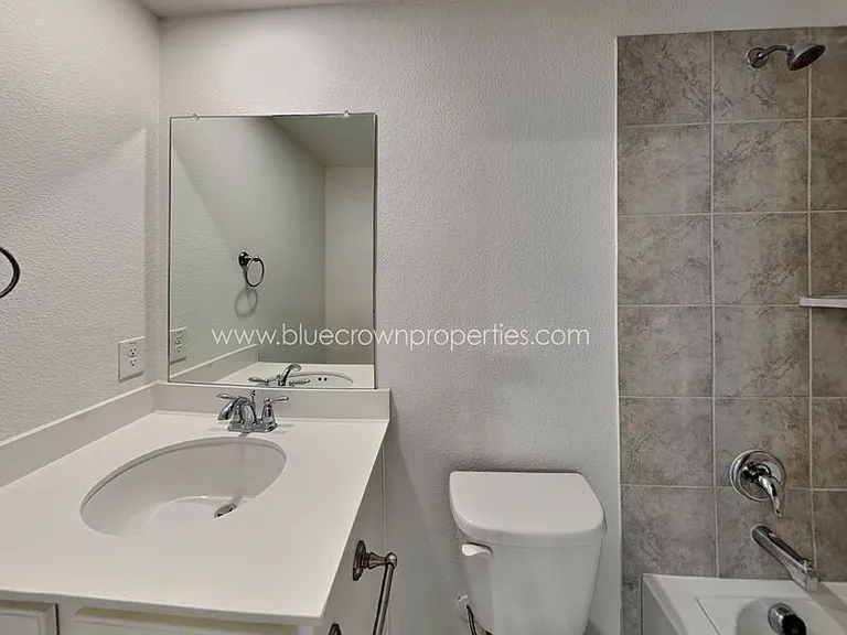 2431 Klamath Dr — Photo 15