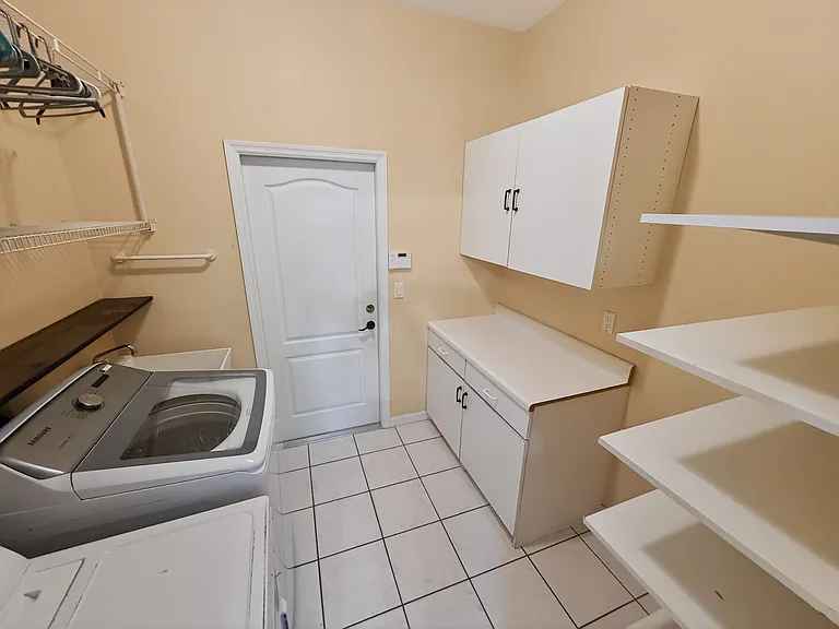 952 Bel Air Star Pkwy — Photo 40