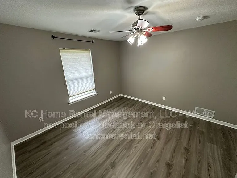 11314 N Lewis Ave — Photo 37