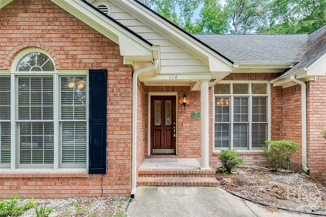 4 bed, 2.0 bath, 2331 sqft, $2,475 — Photo 3