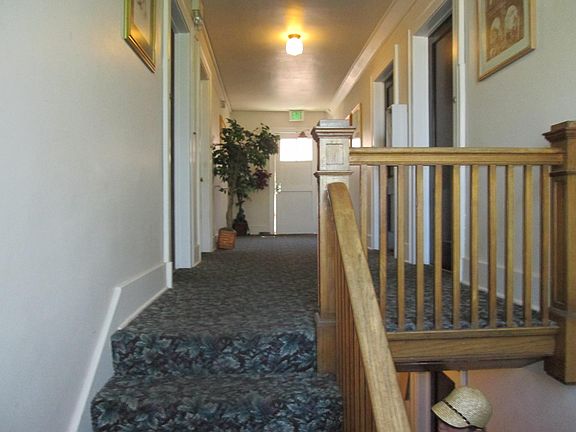 3rd image of 1372 N Marion St #7