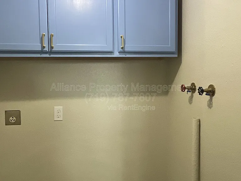 514 Catalina Dr — Photo 35