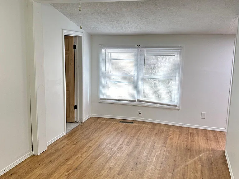 507 E Stevens St #507 — Photo 4