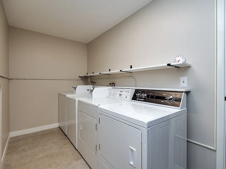 827 Wilmington Ave #1 — Photo 13