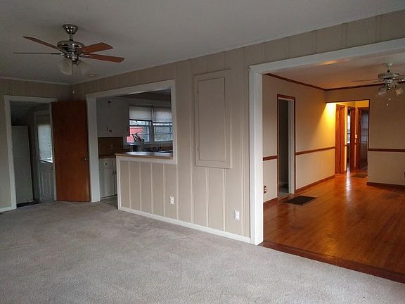 3rd image of 205 Charlotte Dr