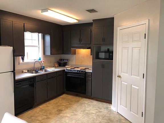 3rd image of 1761 Wayland Park Dr