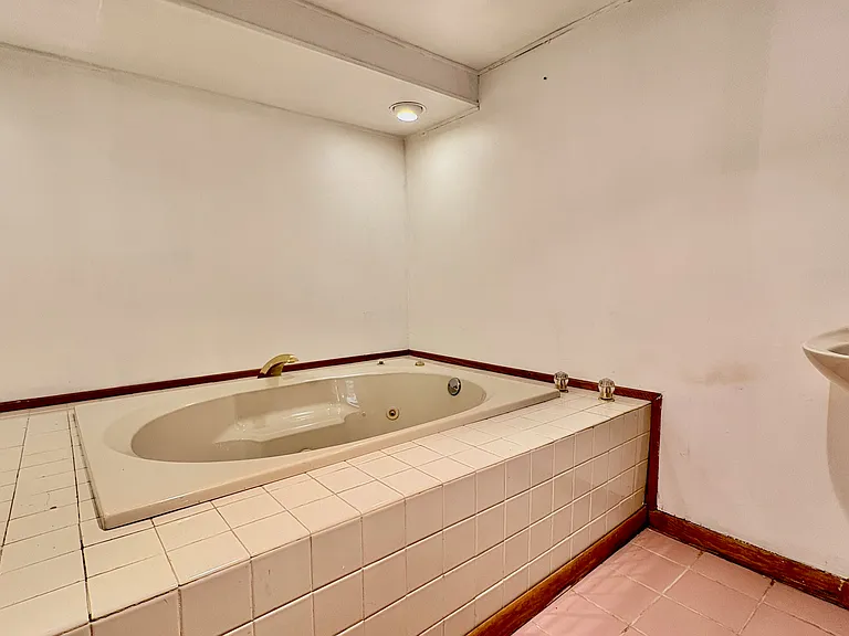 6345 Morrowfield Ave — Photo 58
