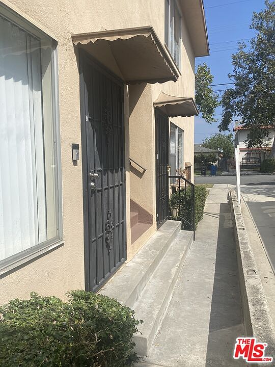 2nd image of 230 Stepney St