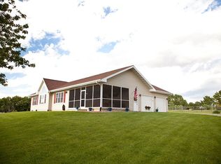 32833 Mink Rd, Macon, MO 63552