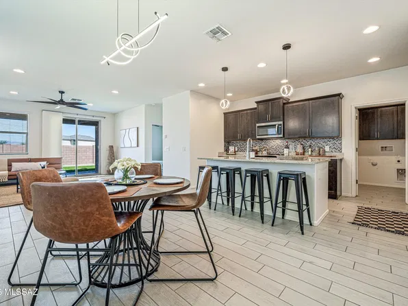 11299 S Weismann Dr, Vail, AZ 85641