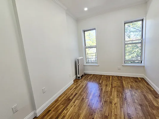 Rented by Voro Purple LLC | media 28