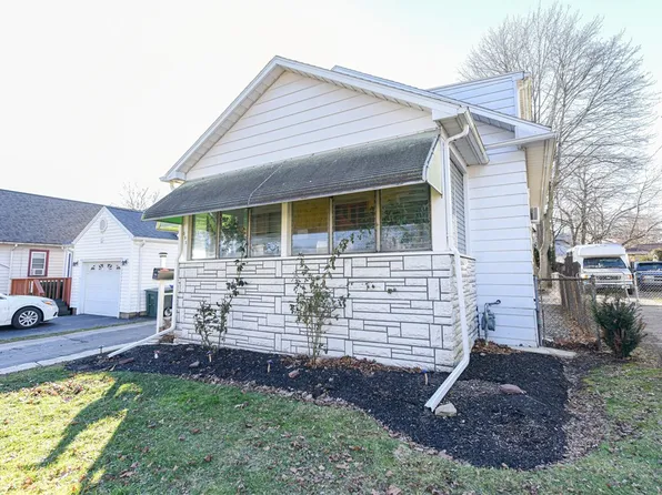 395 McNaughton St, Rochester, NY 14606