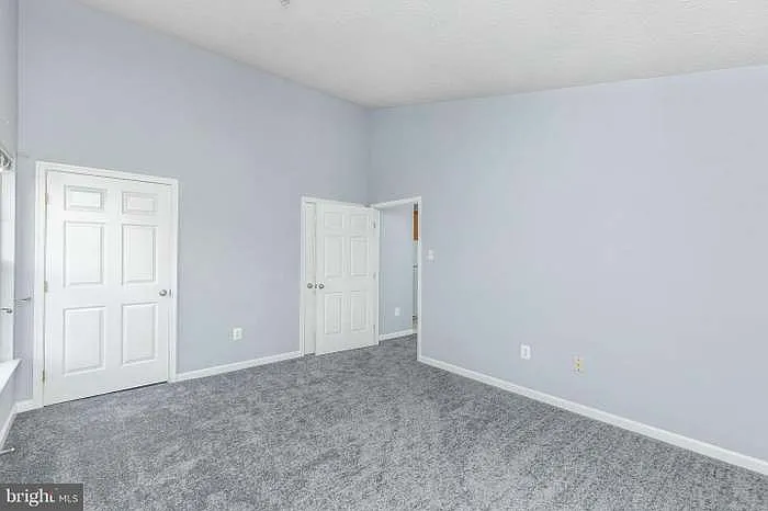 3033 Hunting Ridge Dr — Photo 20