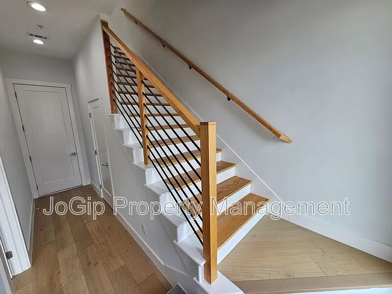 2620 Valley View Ln #102 — Photo 3