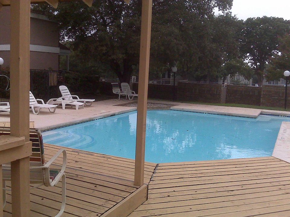 Pool area