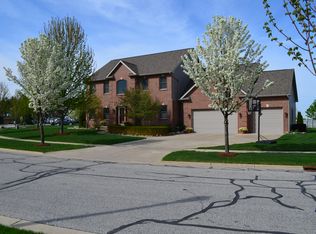 137 Kingsbrook Dr, Frankenmuth, MI 48734