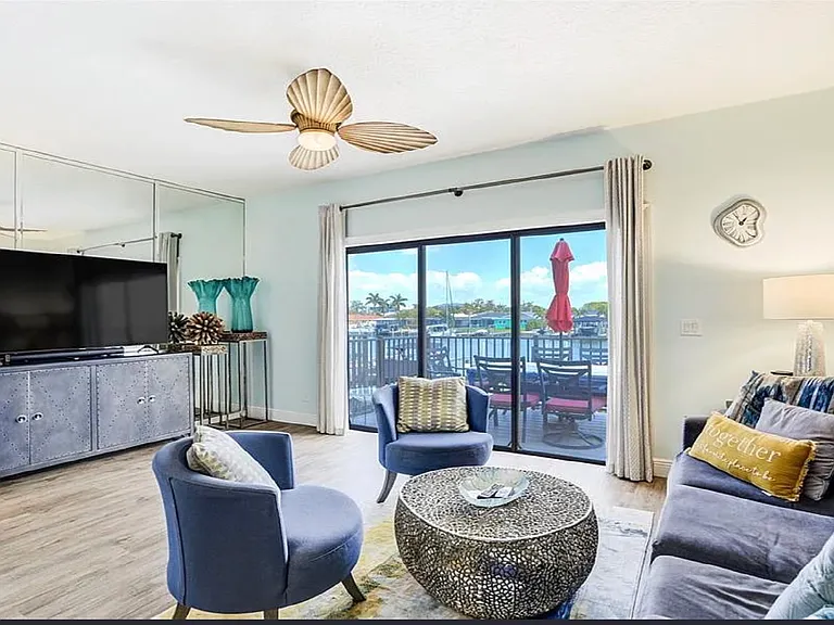 325 Island Way #109 — Photo 34