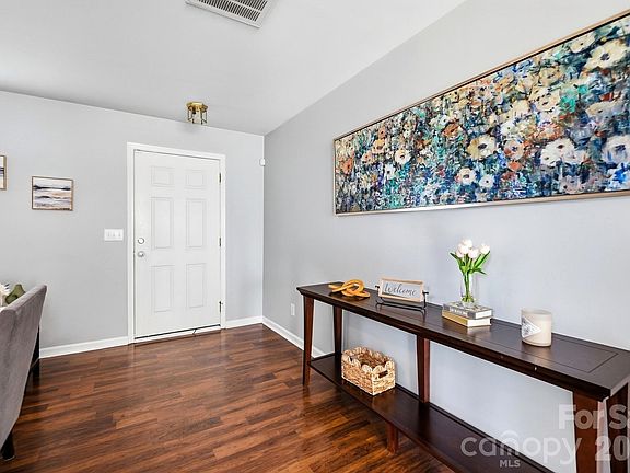 5th image of 3104 Broad Plum Ln