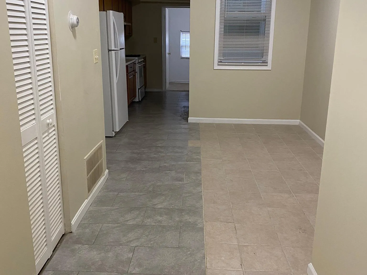 3 bed, 825 sqft, $2,550 — Photo 1