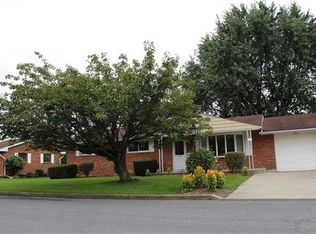 7516 Woodbine Rd, Macungie, PA 18062