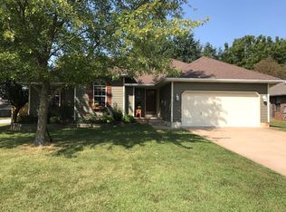 3051 S Meadowlark Ave, Springfield, MO 65807