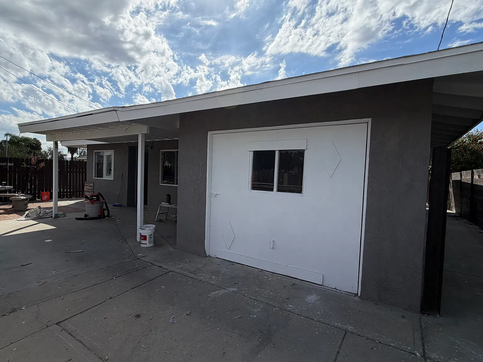 4 bed, 1182 sqft, $3,200 — Photo 1