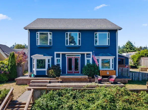 2630 Stanton Ave, North Bend, OR 97459