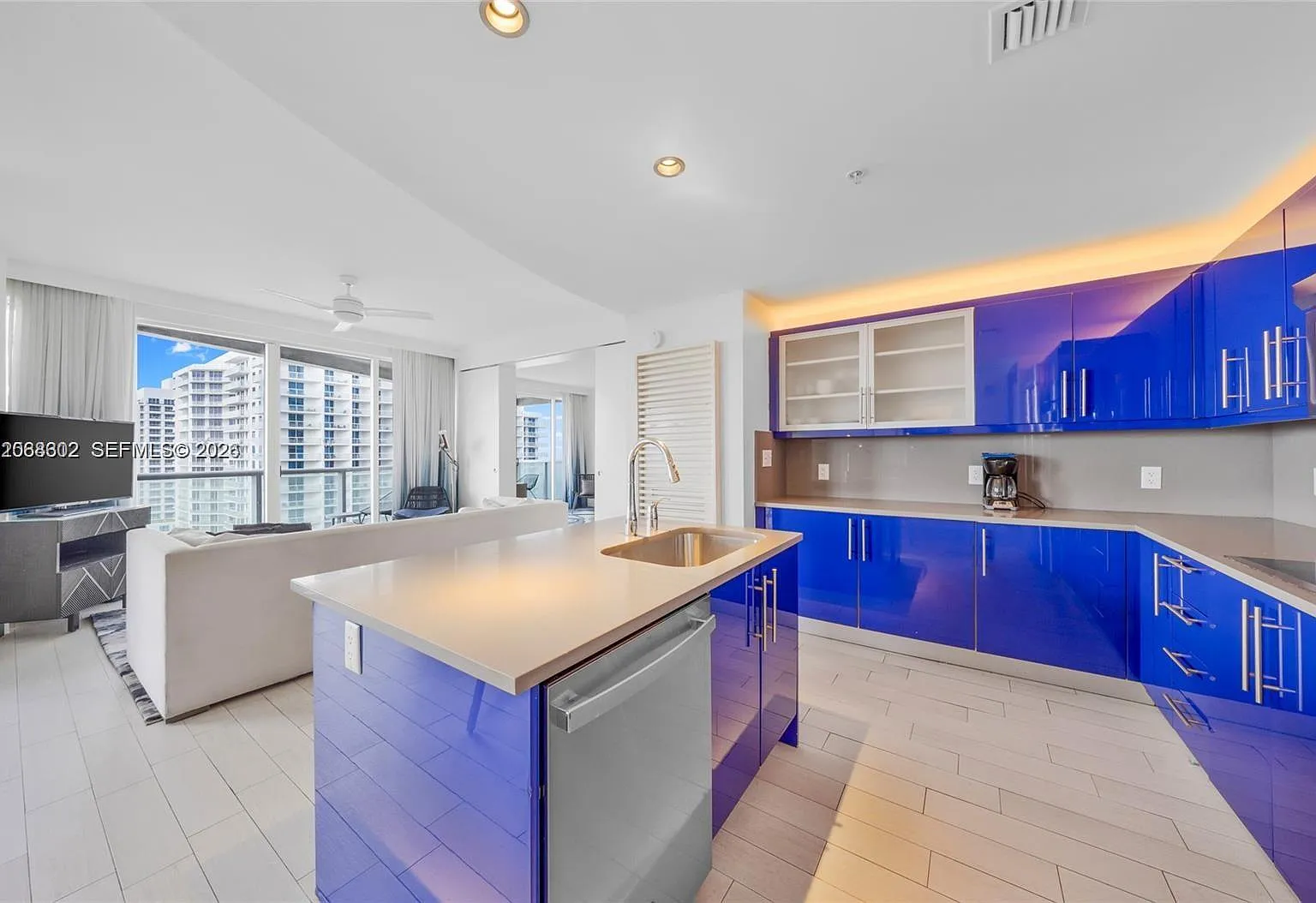 Fort Lauderdale Residence — Photo 1