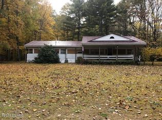 1357 S Greenville Rd, Greenville, MI 48838