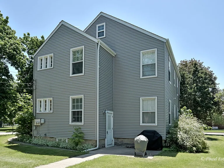 100 S Caroline St #1 — Photo 12