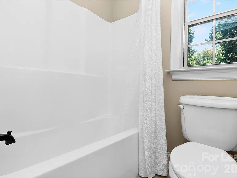 6031 Greystone Dr — Photo 32