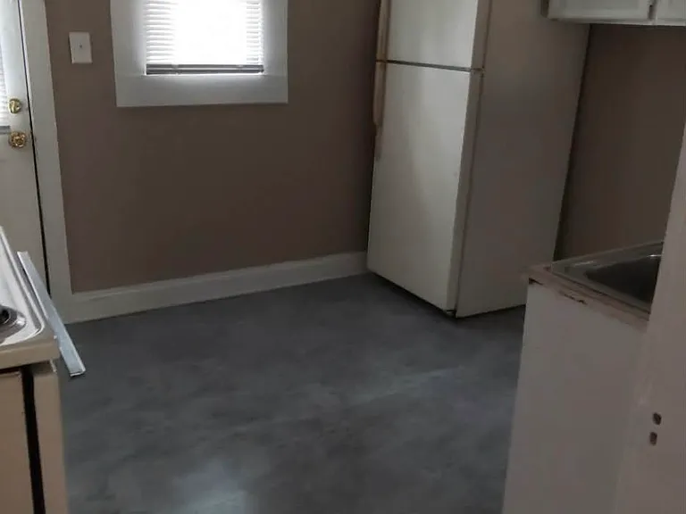 1405 N Chester Ave — Photo 6