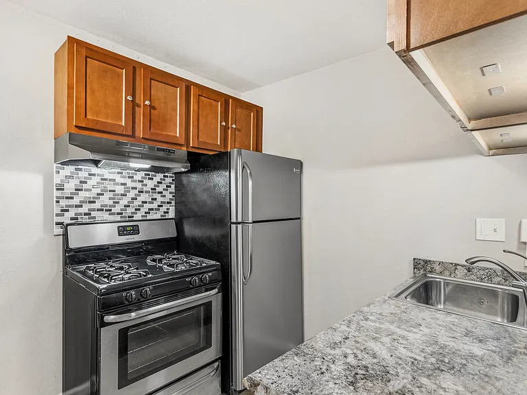 7459 Williams Ave — Photo 13
