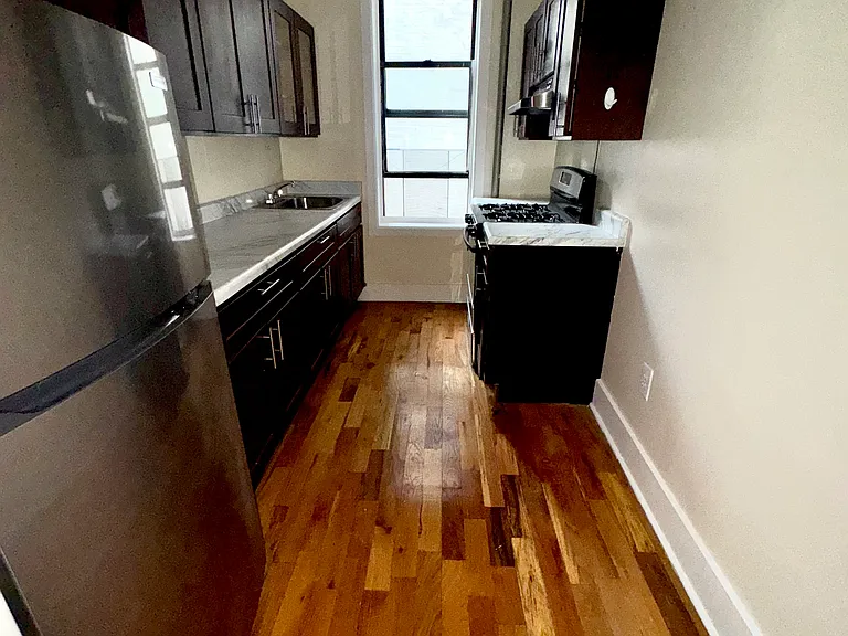 2011 Newkirk Ave #1D — Photo 3