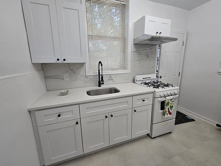 5455 Ridge Ave #1 — Photo 2